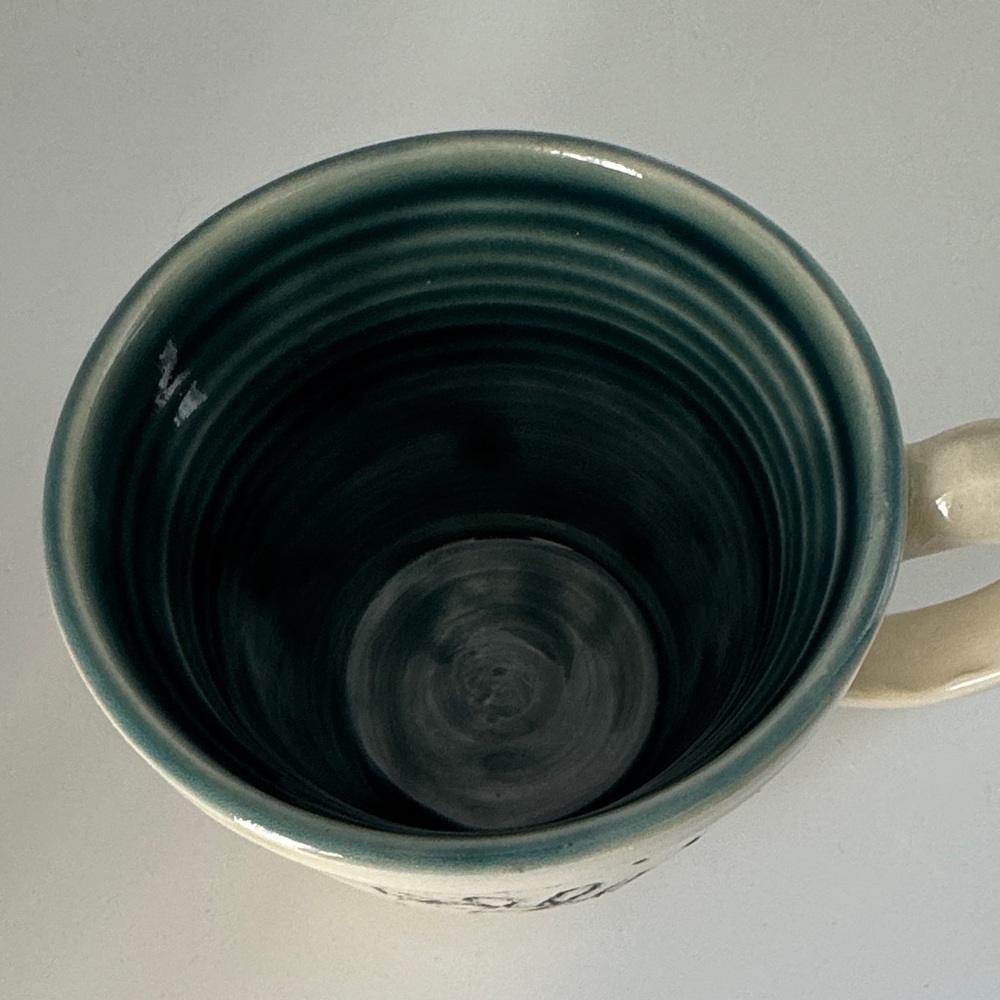 Handcrafted Ceramic Mug with Leaf Design - Picture 5 of 6